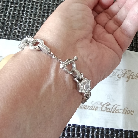 Fifth Avenue Clear Swarovski Crystals Bracelet S/M - Picture 2 of 7